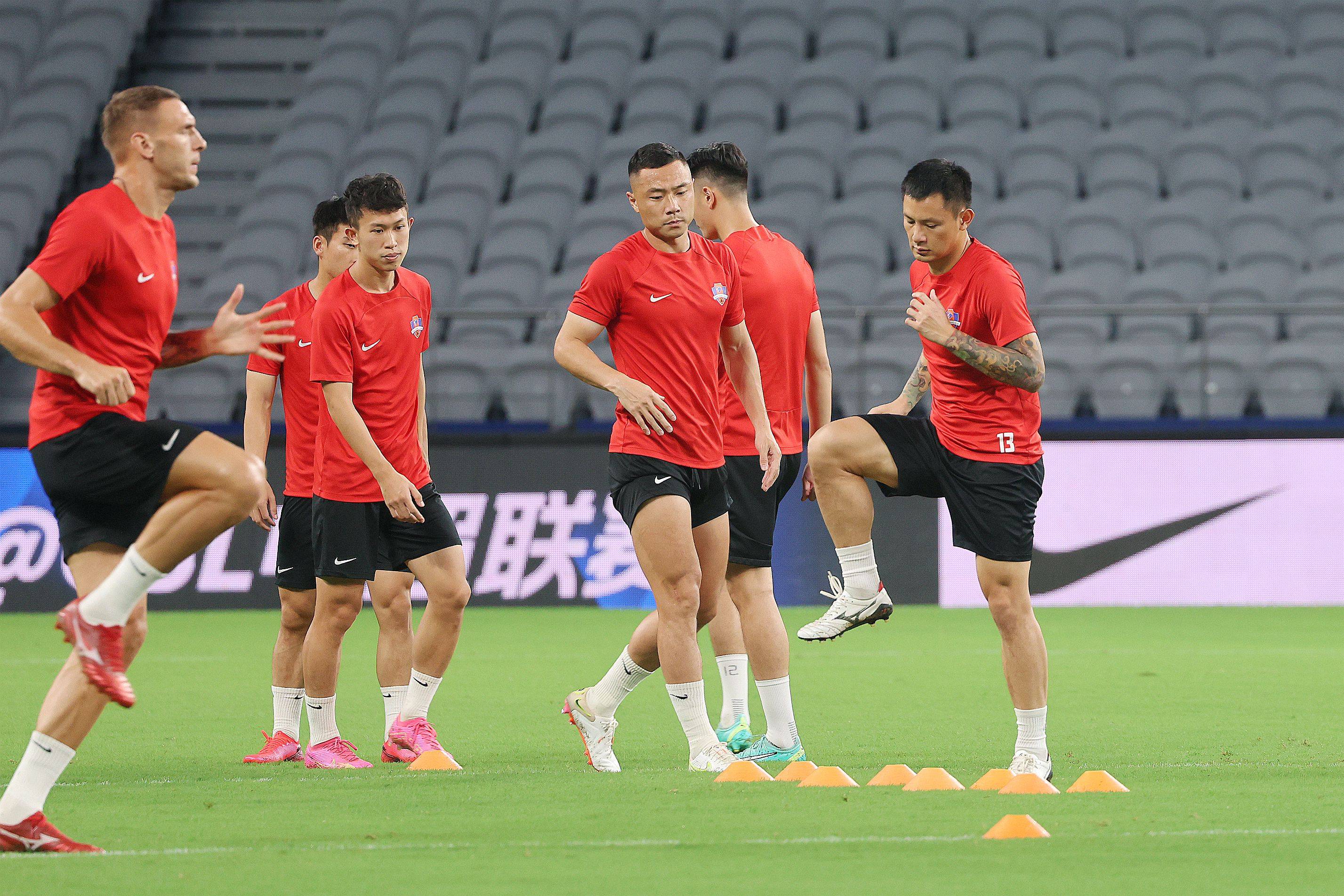 9体育-包含中超国际比赛日走向成谜，罗马主帅复盘，悬念犹存，赛季目标并未改变的词条