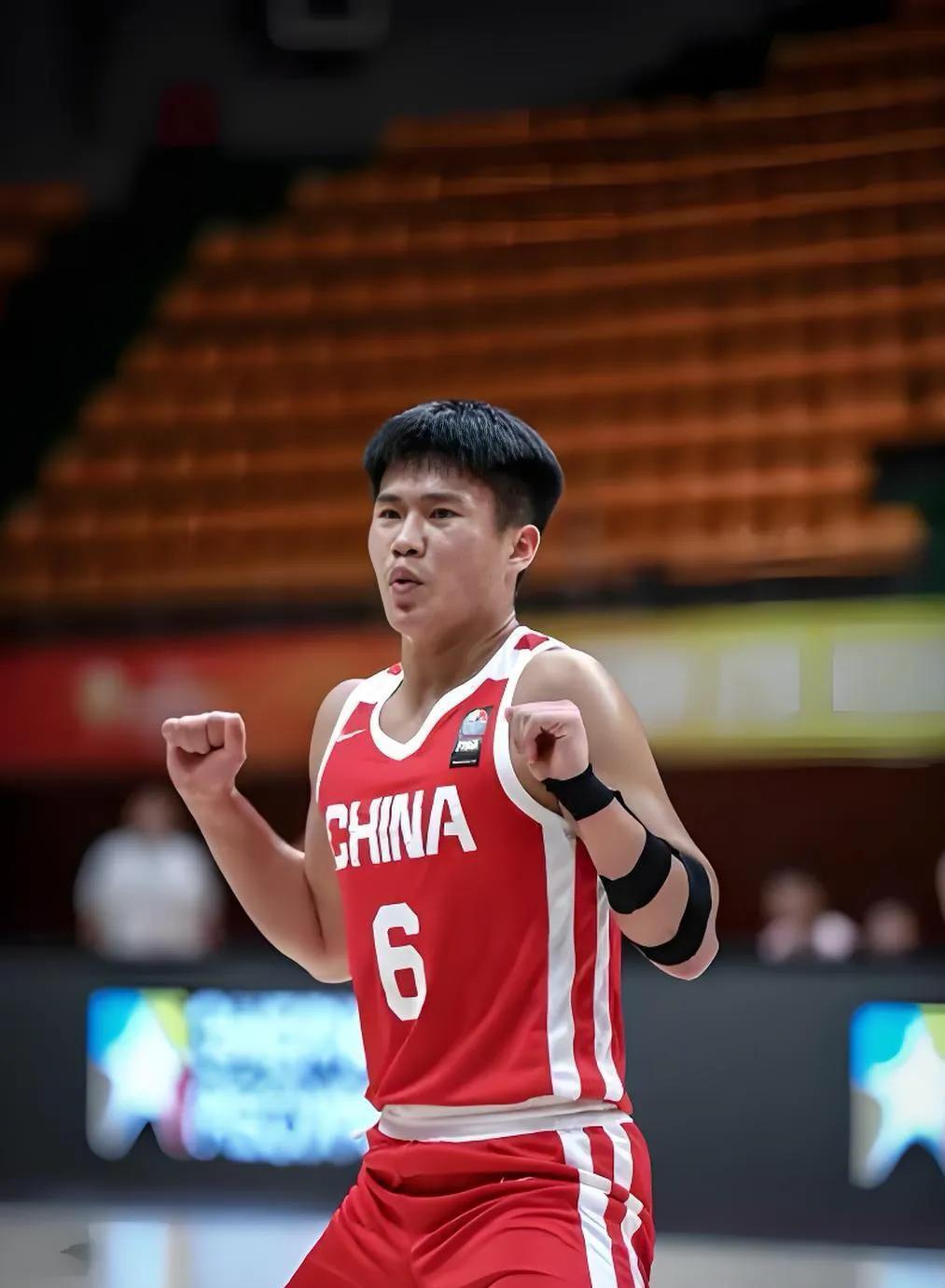 九游体育app-里昂豪取连胜山东男篮回应争议备战CBA常规赛，这操作让人直呼：休斯敦火箭今夜遗憾出局的简单介绍