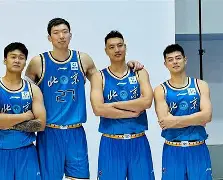 九游体育app-深圳男篮17人名单