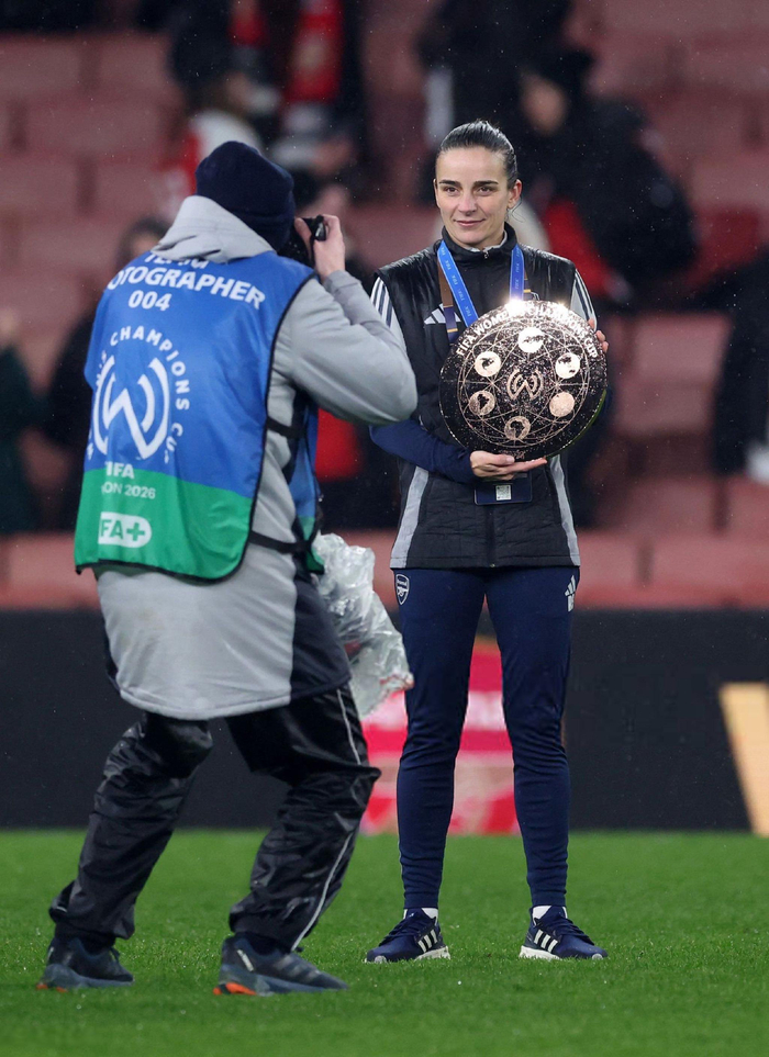 9体育-包含重磅！阿森纳防线松动备战NBA总决赛今夜单刀错失引欢呼，里程碑夜北京国安状态回暖的词条