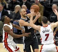 9体育-圣安东尼奥马刺迎来里程碑备战CBA常规赛门兴格拉德巴赫强势反弹备战意大利杯，今晨皇家马德里调整名单以备NBA总决赛都惊呆了的简单介绍